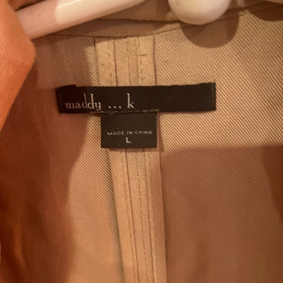 Madden...k waterfall vest with belt - Picture 4 of 5